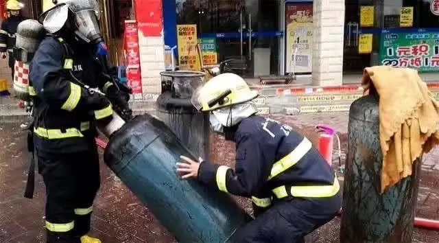 1490077791651905.jpg 640.webp (83).jpg